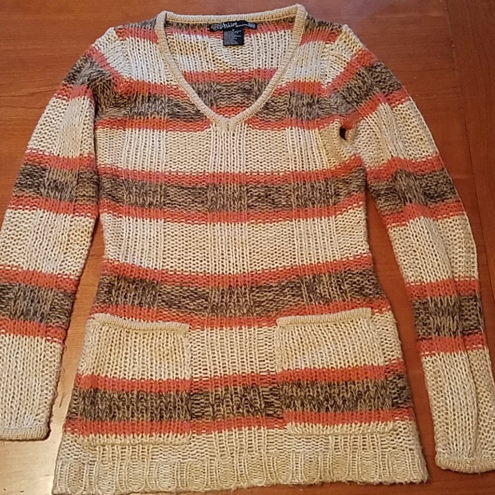 Women's sweater